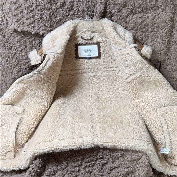 American Eagle Women’s Brown and Cream Sherpa Vest - Picture 2 of 12